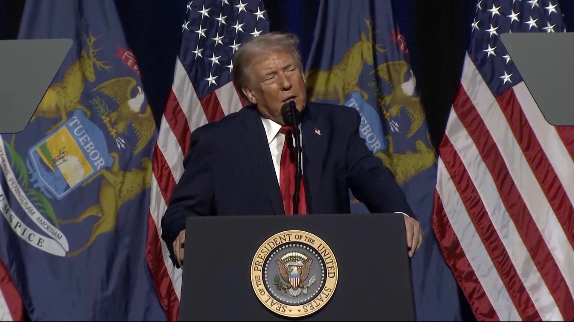 Trump ut mot Fed: – Dreper hvert eneste markedsrally